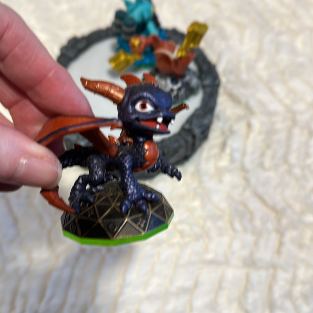 Skylander - Picture 3 of 6
